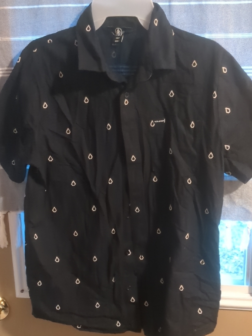 😎 Skater Shirt By Volcom